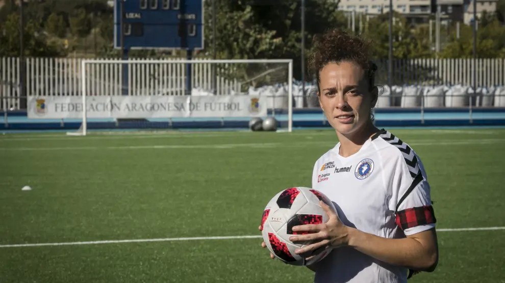 NURIA MALLADA, exfutbolista profesional: “LLEGUÉ A CREERME QUE ME ESTABA INVENTANDO EL DOLOR” 