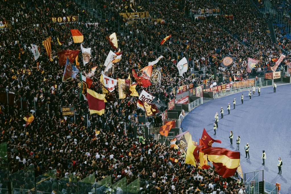 102 ULTRAS DE LA ROMA DETENIDOS TRAS VIOLENTOS ENCONTRONAZOS EN&nbsp;NIZA