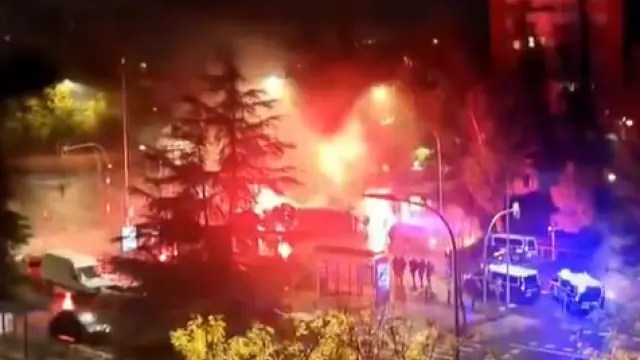 24 HORAS DE LOCURA EN VALLECAS: DE LA VIOLENCIA ENTRE ULTRAS A LA NOCHE DE ÉXTASIS CON LA VICTORIA DEL&nbsp;RAYO