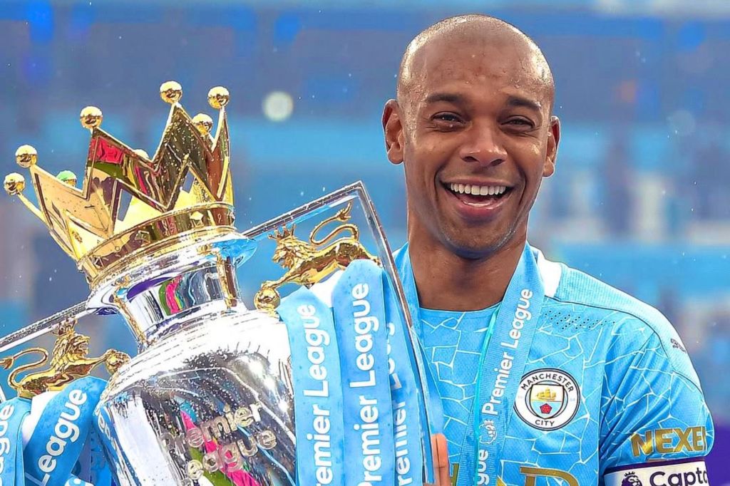 SE RETIRA FERNANDINHO: EL EXJUGADOR DEL CITY CUELGA LAS BOTAS A LOS 40&nbsp;AÑOS
