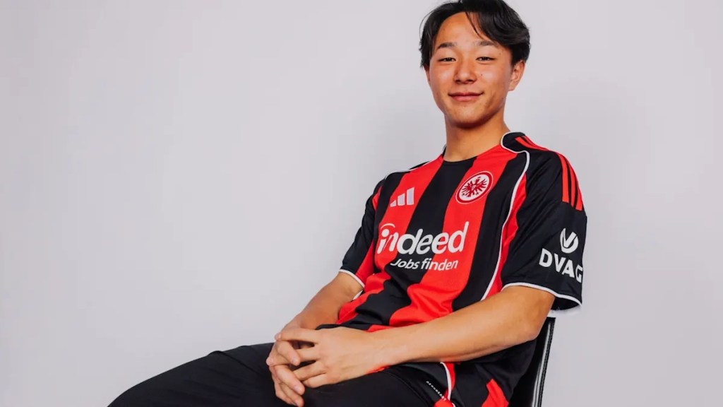 FRANKFURT CIERRA SU PRIMER FICHAJE INVERNAL: KEITA KOSUGI, JOYA JAPONESA PARA EL&nbsp;EINTRACHT
