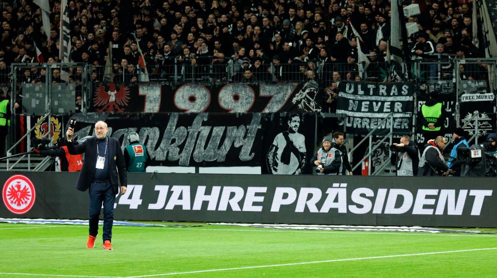 LOS ULTRAS TOMAN PESO EN EL PODER DEL EINTRACHT FRANKFURT TRAS UNA ASAMBLEA&nbsp;HISTÓRICA