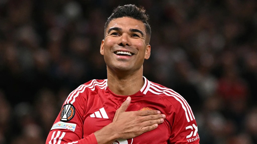 CASEMIRO RESURGE EN EL MANCHESTER UNITED Y CAMBIA SU DESPEDIDA EN OLD&nbsp;TRAFFORD
