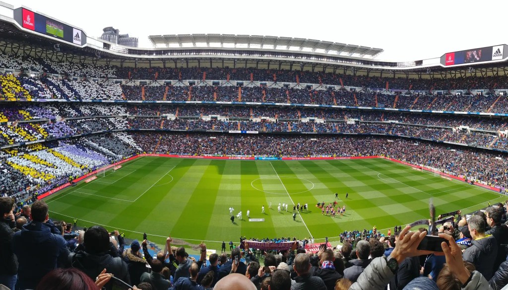 LA UEFA SANCIONA AL REAL MADRID CON EL CIERRE PARCIAL DEL BERNABÉU POR UN GESTO&nbsp;NAZI