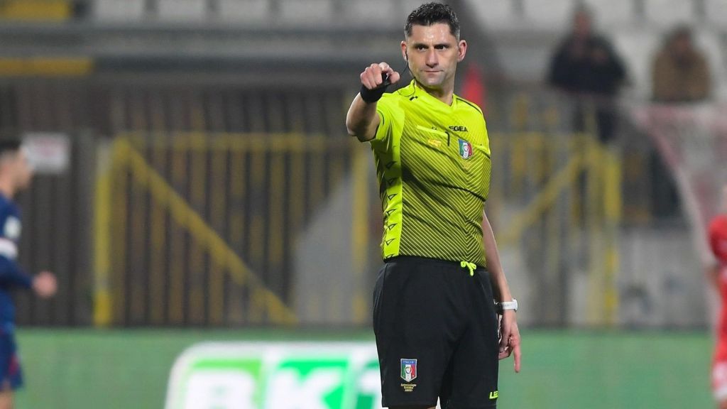 Abbattista es un exárbitro italiano; foto: AIA FIGC.