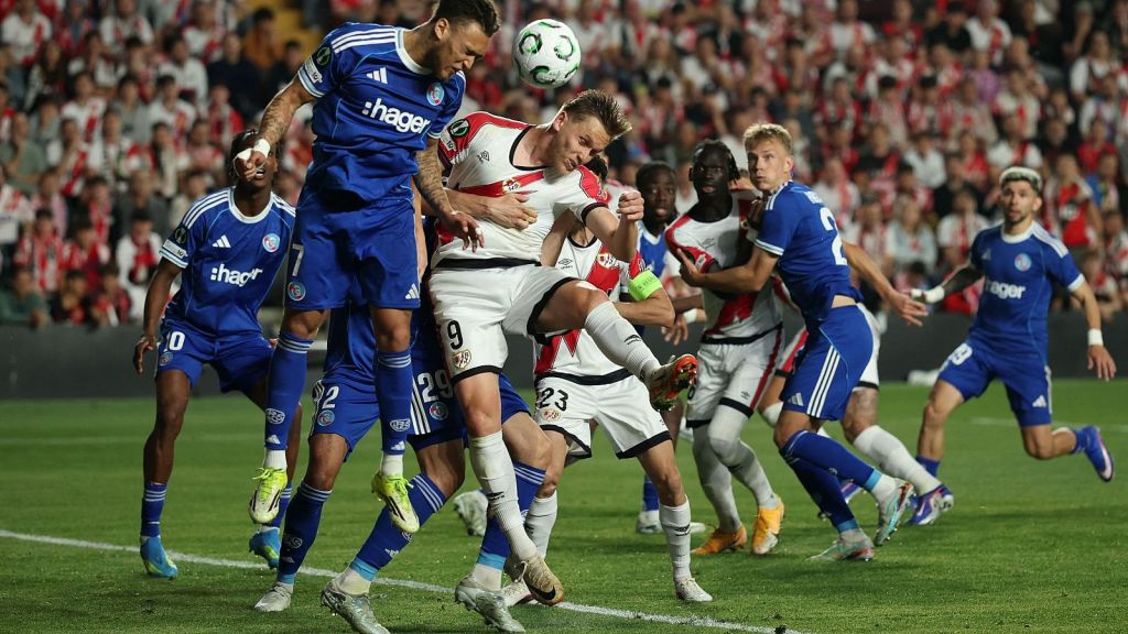 Rayo Vallecano, uno de los equipos con más identidad del fútbol europeo; foto: RTVE.es.