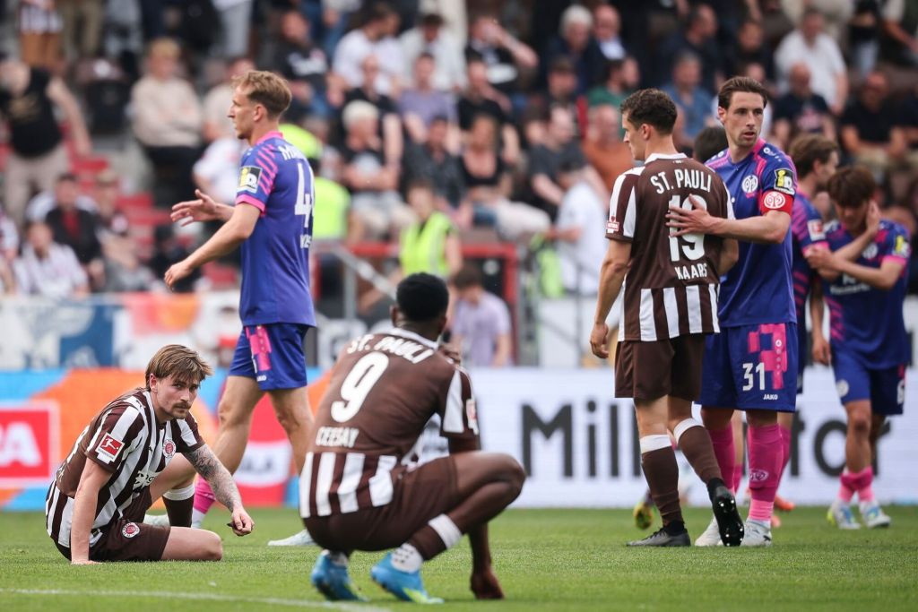 El St. Pauli ha hecho una temporada desastrosa; foto: X.com.