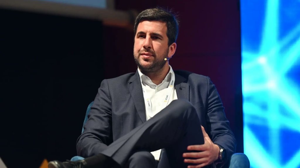 ENRIQUE RIQUELME DEJA EN EL AIRE SU CANDIDATURA A LA PRESIDENCIA DEL REAL&nbsp;MADRID