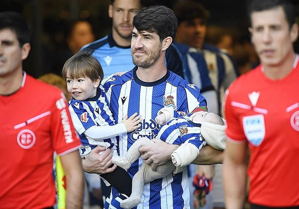 Aritz Elustondo es uno de los capitanes de la Real Sociedad; foto: El Diario Vasco.