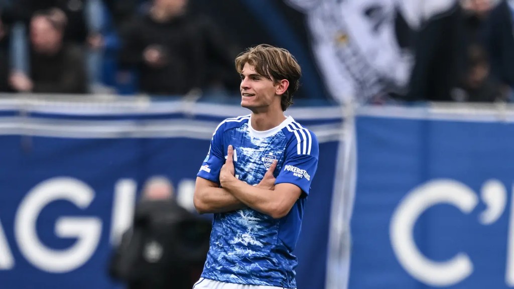 EL COMO VIAJA A MADRID PARA NEGOCIAR EL FUTURO DE NICO PAZ CON EL REAL&nbsp;MADRID