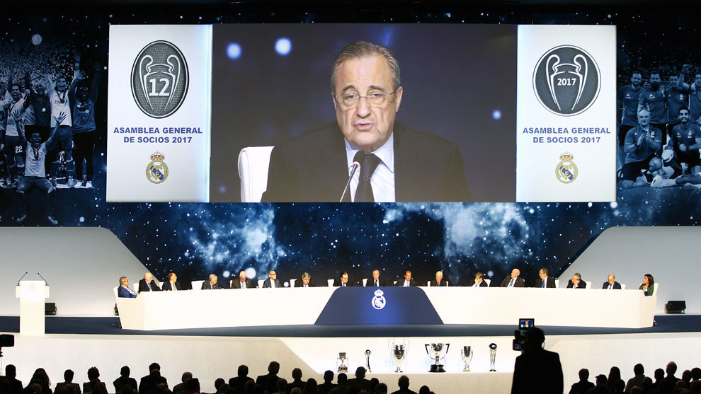 Una de las Asambleas de Socios Compromisarios del Real Madrid; foto: MARCA.