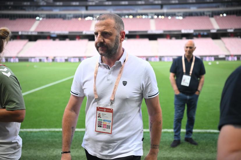 FLORIAN MAURICE DEJA EL NIZA TRAS UNA TEMPORADA CAÓTICA