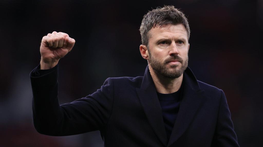 Michael Carrick levantando el puño; foto: BBC.